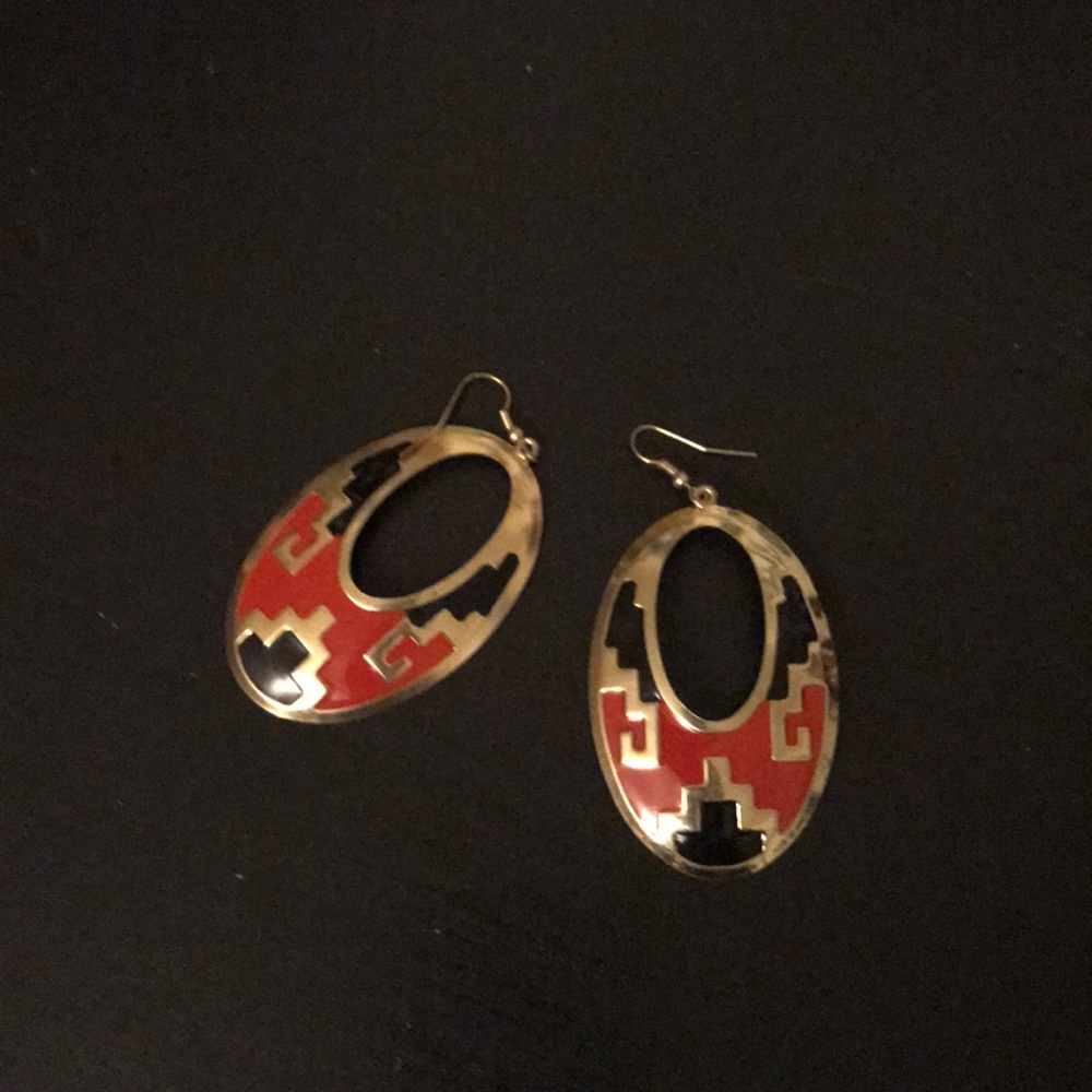 Gold black and red oval earrings